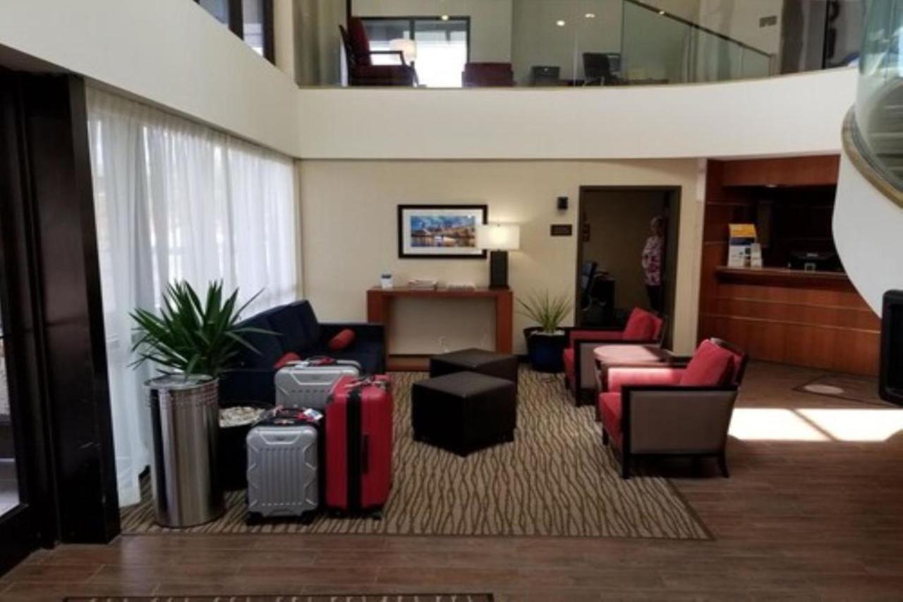 Comfort Inn Cleveland Airport Middleburg Heights Kültér fotó